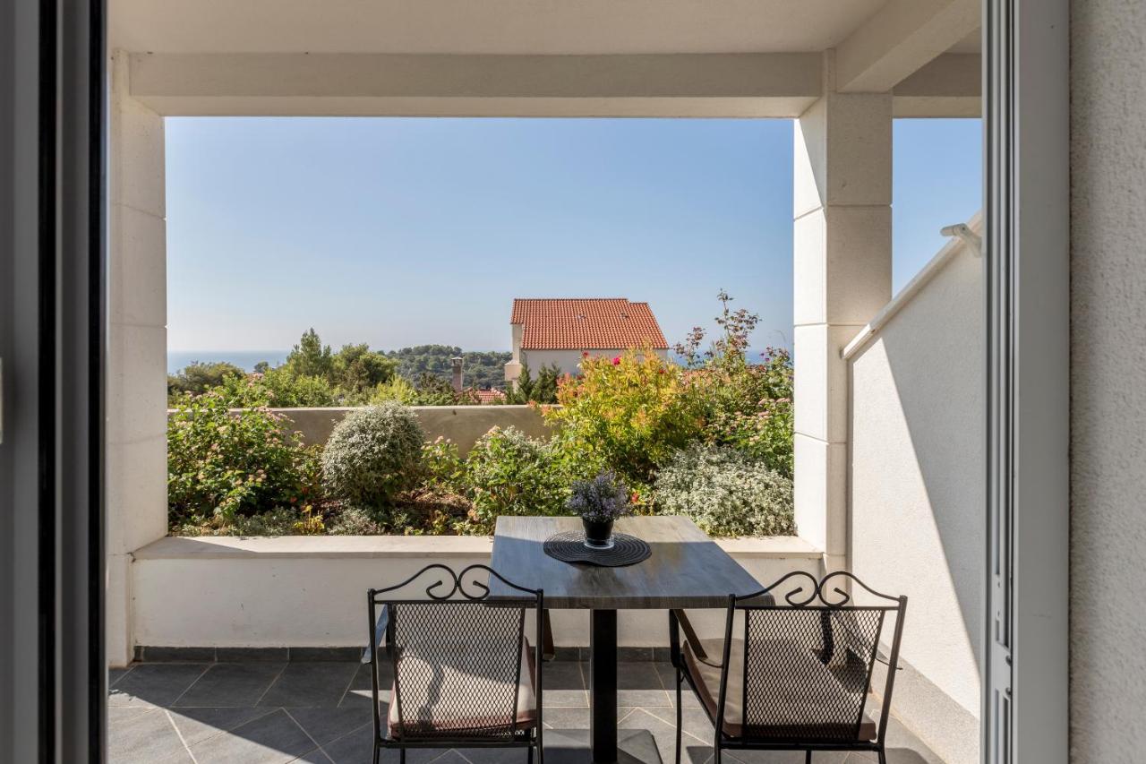 חוואר Hvar De Luxe Apartments מראה חיצוני תמונה