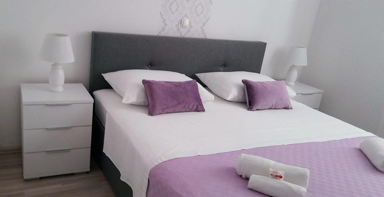 חוואר Hvar De Luxe Apartments מראה חיצוני תמונה